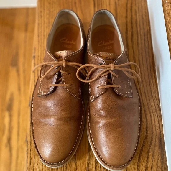 Clarks Men's Size 10M Tan Leather Low Oxford Shoes in EUC - Picture 2 of 16